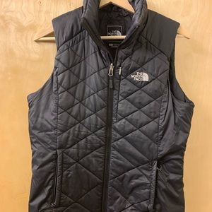 NORTH FACE PUFFER VEST BLACK